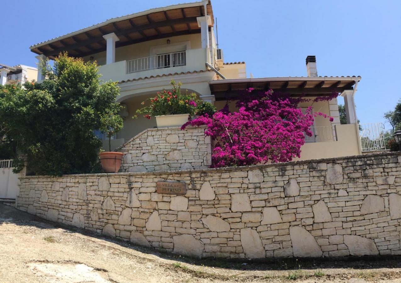 Villa Petrino - Central Flat Location Within Kassiopi. Sleeps 8 Exterior photo