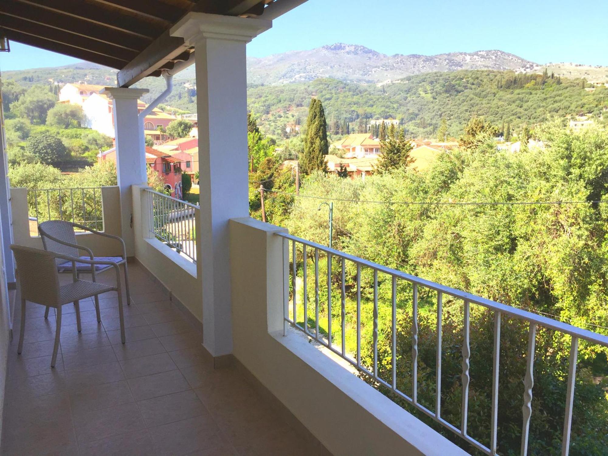 Villa Petrino - Central Flat Location Within Kassiopi. Sleeps 8 Exterior photo
